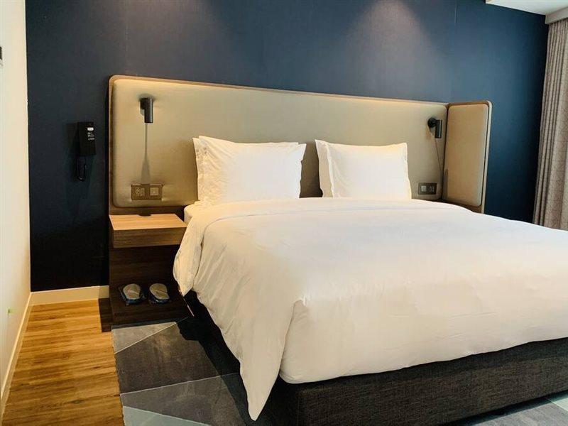 Holiday Inn Express Chongqing Airport Zone By Ihg ภายนอก รูปภาพ